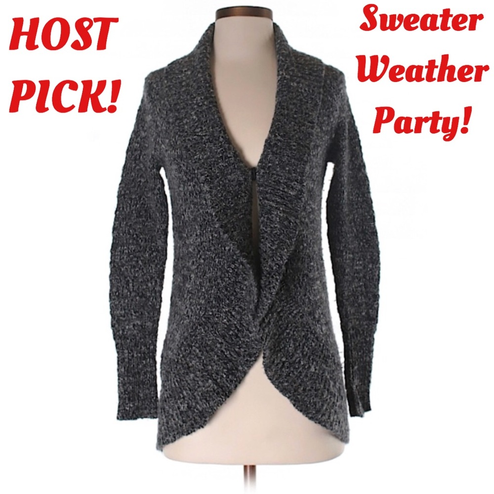 HOST PICK 😍 EUC BR Fuzzy Cardigan, XS✨✨